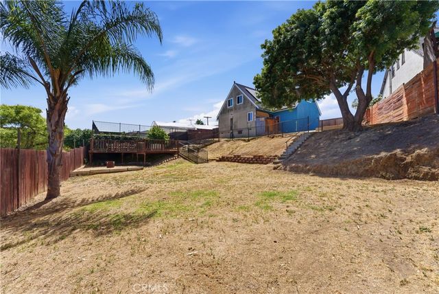 1437 W I, Wilmington, CA 90744