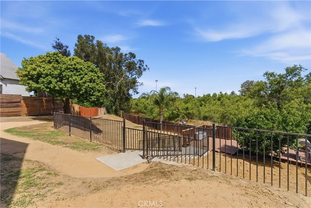 1437 W I, Wilmington, CA 90744