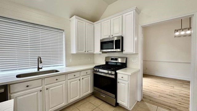 7510 Golden Thistle Lane, Cypress, TX 77433