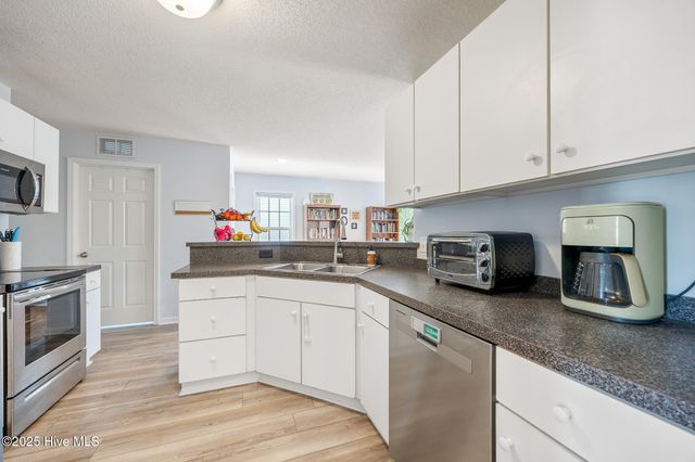 130 Woodgreen Lane, Aberdeen, NC 28315