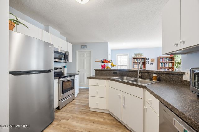 130 Woodgreen Lane, Aberdeen, NC 28315