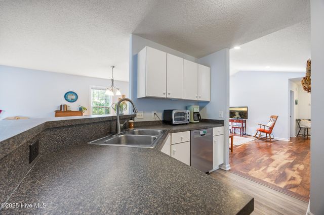 130 Woodgreen Lane, Aberdeen, NC 28315