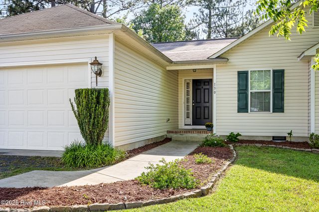 130 Woodgreen Lane, Aberdeen, NC 28315