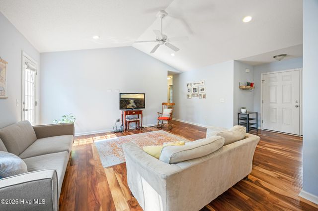 130 Woodgreen Lane, Aberdeen, NC 28315