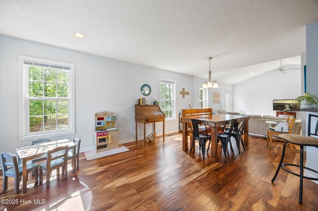 130 Woodgreen Lane, Aberdeen, NC 28315