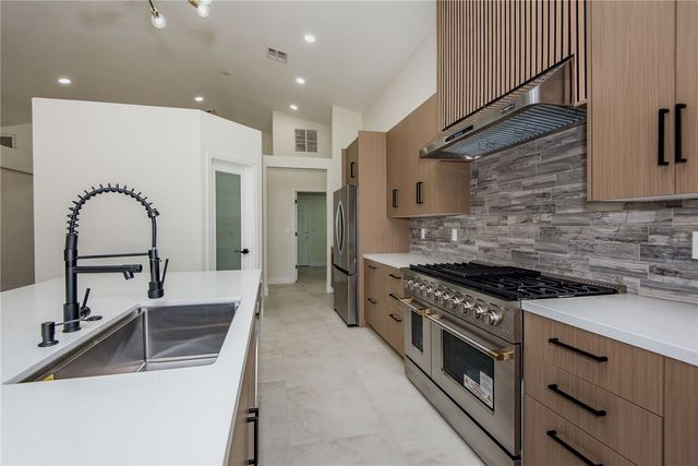 5708 S Desert Lakes Drive, Fort Mohave, AZ 86426