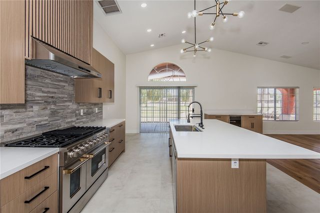 5708 S Desert Lakes Drive, Fort Mohave, AZ 86426