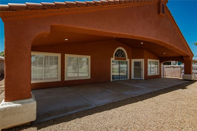 5708 S Desert Lakes Drive, Fort Mohave, AZ 86426