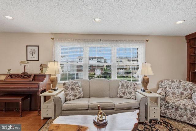 1977-00 MERLIN RD, Philadelphia, PA 19116