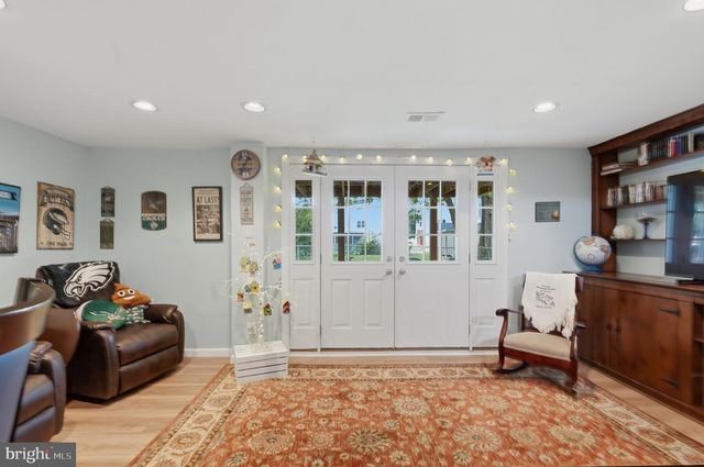 1977-00 MERLIN RD, Philadelphia, PA 19116
