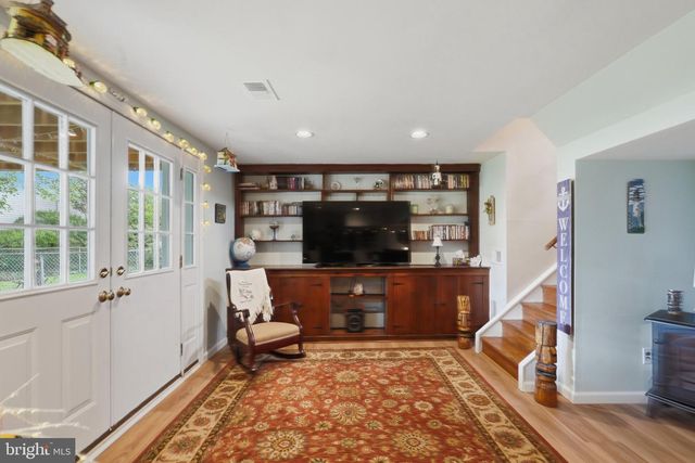 1977-00 MERLIN RD, Philadelphia, PA 19116
