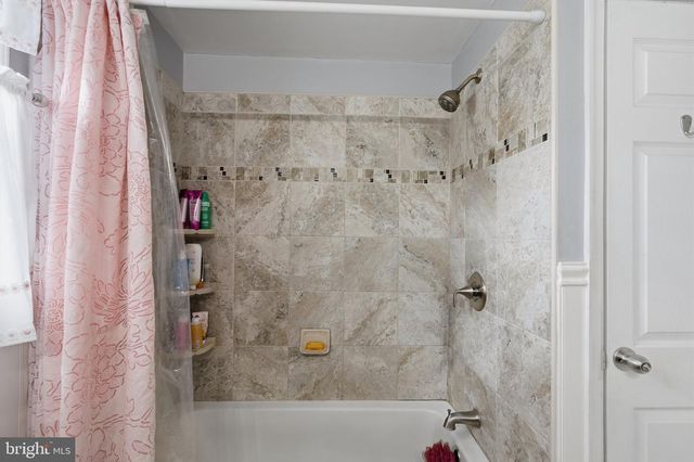1977-00 MERLIN RD, Philadelphia, PA 19116
