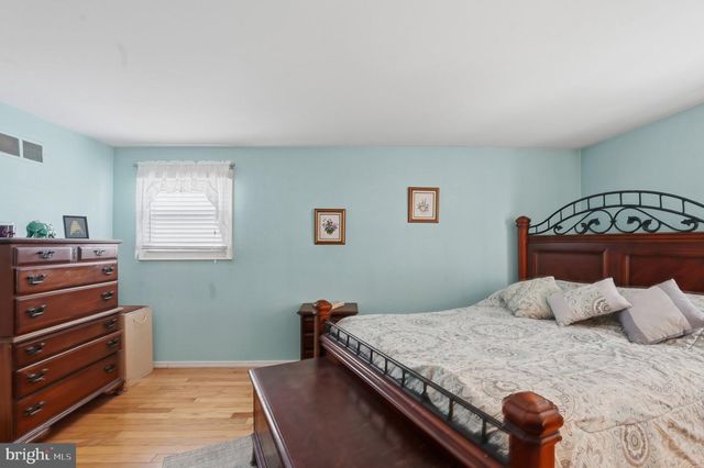 1977-00 MERLIN RD, Philadelphia, PA 19116