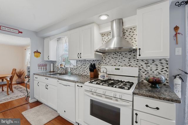 1977-00 MERLIN RD, Philadelphia, PA 19116