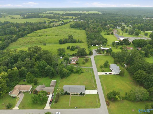 1405 Edgewood Street, Hartselle, AL 35640
