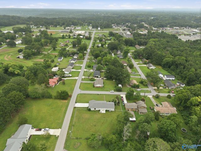 1405 Edgewood Street, Hartselle, AL 35640