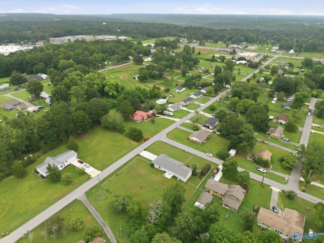 1405 Edgewood Street, Hartselle, AL 35640