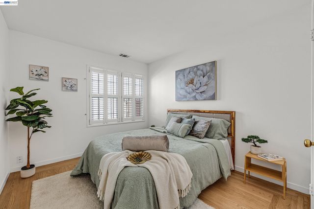 15126 Andover St, San Leandro, CA 94579