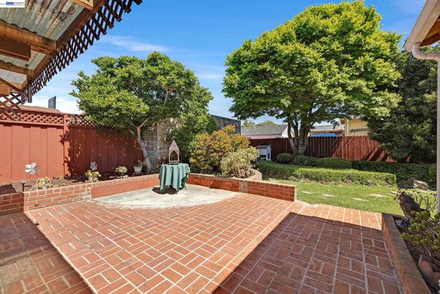 15126 Andover St, San Leandro, CA 94579