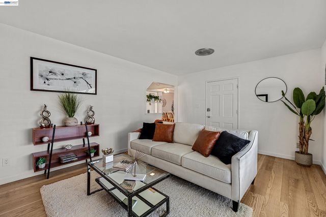 15126 Andover St, San Leandro, CA 94579