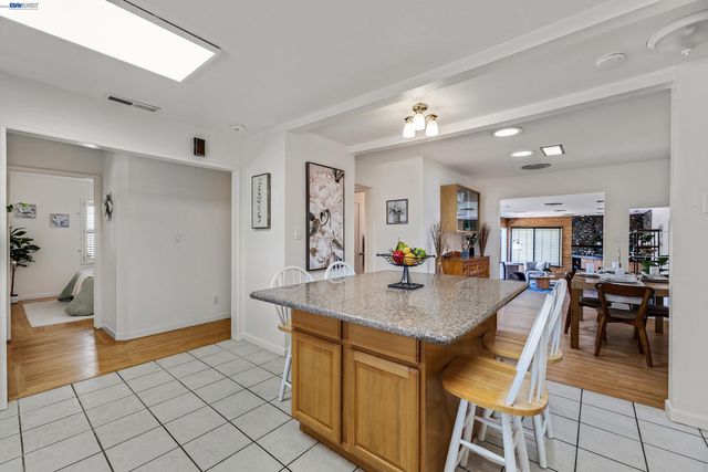 15126 Andover St, San Leandro, CA 94579