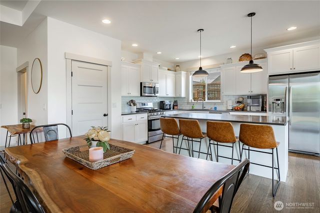 2082 Woodsman Drive, Lynden, WA 98264
