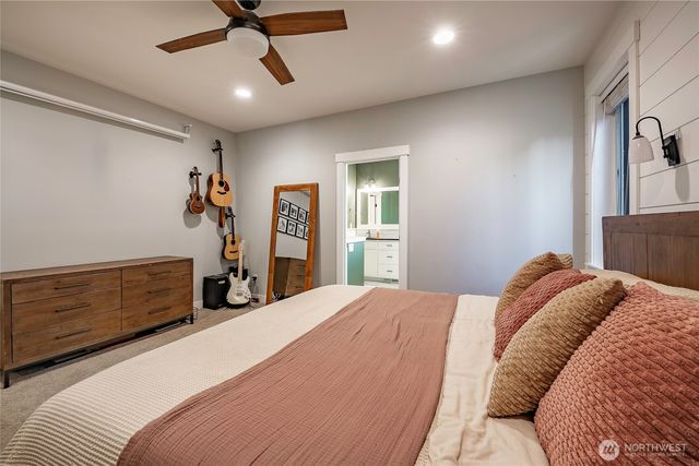 2082 Woodsman Drive, Lynden, WA 98264
