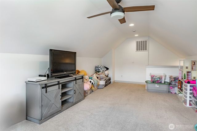 2082 Woodsman Drive, Lynden, WA 98264