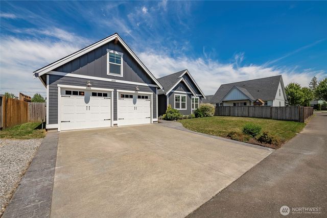 2082 Woodsman Drive, Lynden, WA 98264