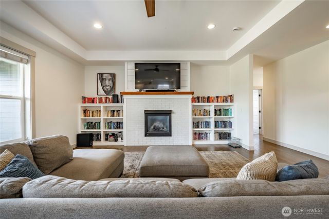 2082 Woodsman Drive, Lynden, WA 98264