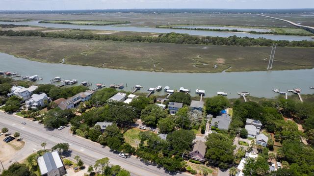 1103 Palm Boulevard, Isle Of Palms, SC 29451