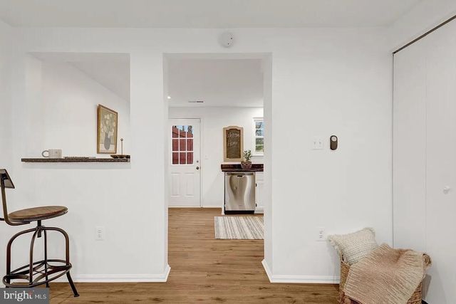 37 ALDEN CT, Sterling, VA 20165