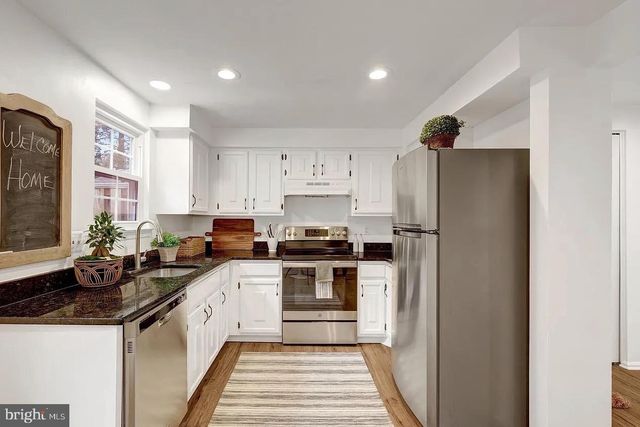 37 ALDEN CT, Sterling, VA 20165