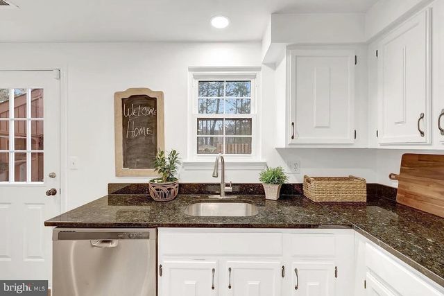 37 ALDEN CT, Sterling, VA 20165