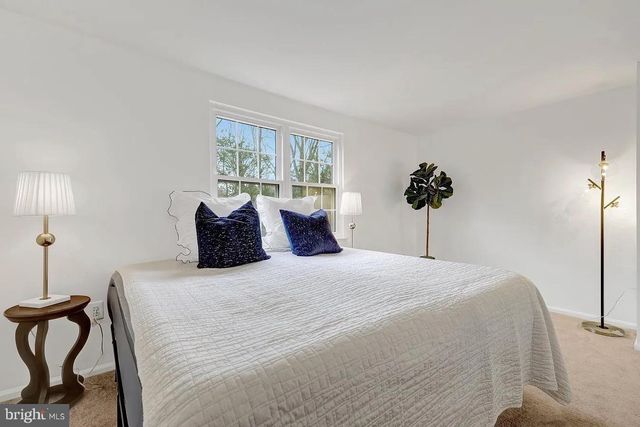 37 ALDEN CT, Sterling, VA 20165