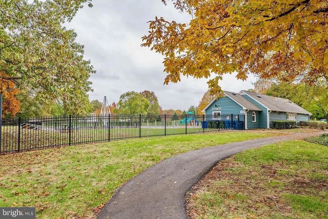 37 ALDEN CT, Sterling, VA 20165