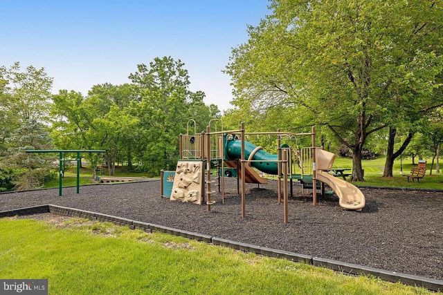 37 ALDEN CT, Sterling, VA 20165