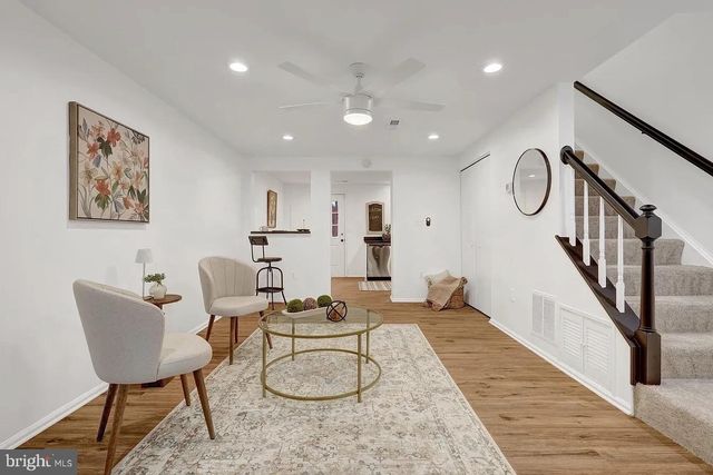 37 ALDEN CT, Sterling, VA 20165