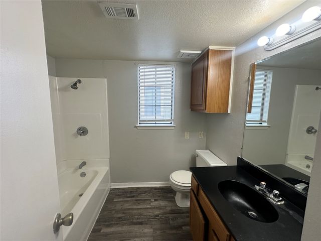 9823 Summerwood Circle 1008, Dallas, TX 75243