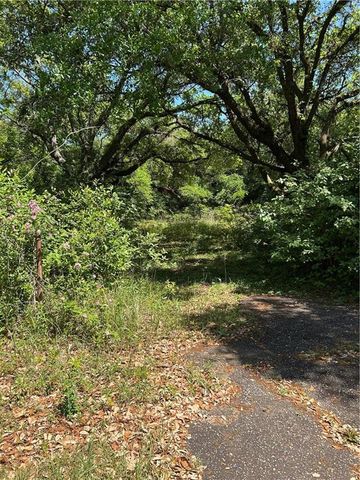 213 East Drive, Mobile, AL 36608