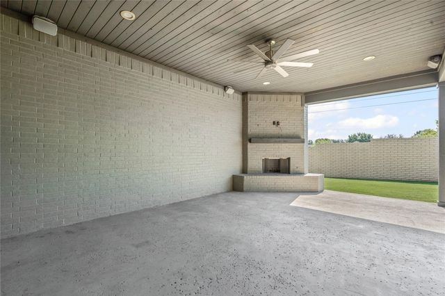 8505 Tierra Court, Benbrook, TX 76126