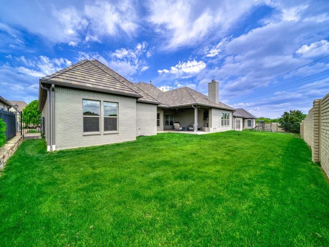 8505 Tierra Court, Benbrook, TX 76126