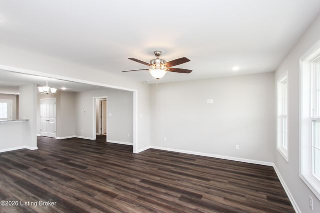 194 Charles Carr Dr, Harrodsburg, KY 40330