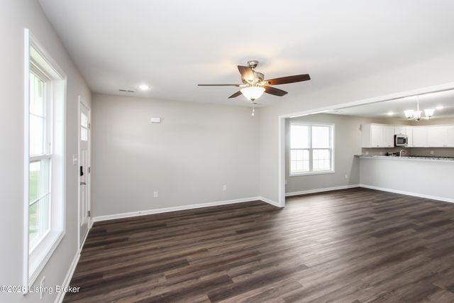 194 Charles Carr Dr, Harrodsburg, KY 40330
