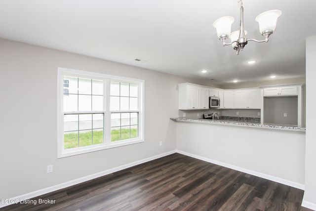 194 Charles Carr Dr, Harrodsburg, KY 40330