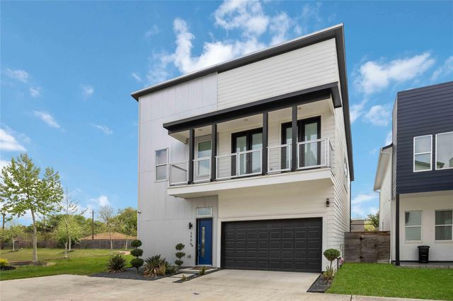 3406 Asher Landing Ln, Houston, TX 77080