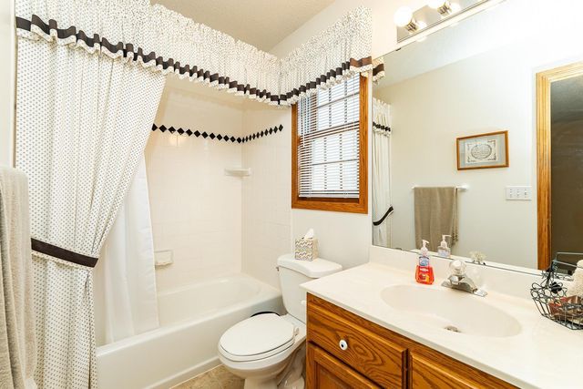 744 Jefferson Avenue SW, Eyota, MN 55934