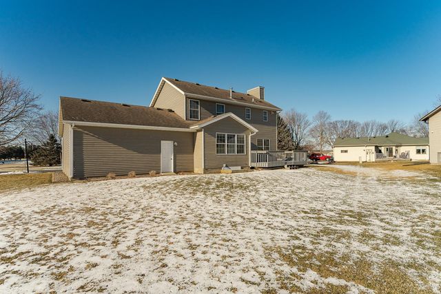 744 Jefferson Avenue SW, Eyota, MN 55934