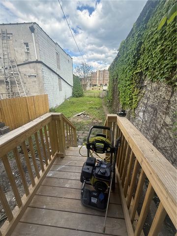 1624 4th Ave, Arnold, PA 15068