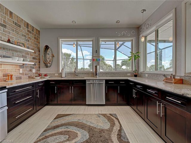 48 Lark DR, Placida, FL 33946